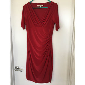 Red stretch ruched v-neck short sleeve sheath